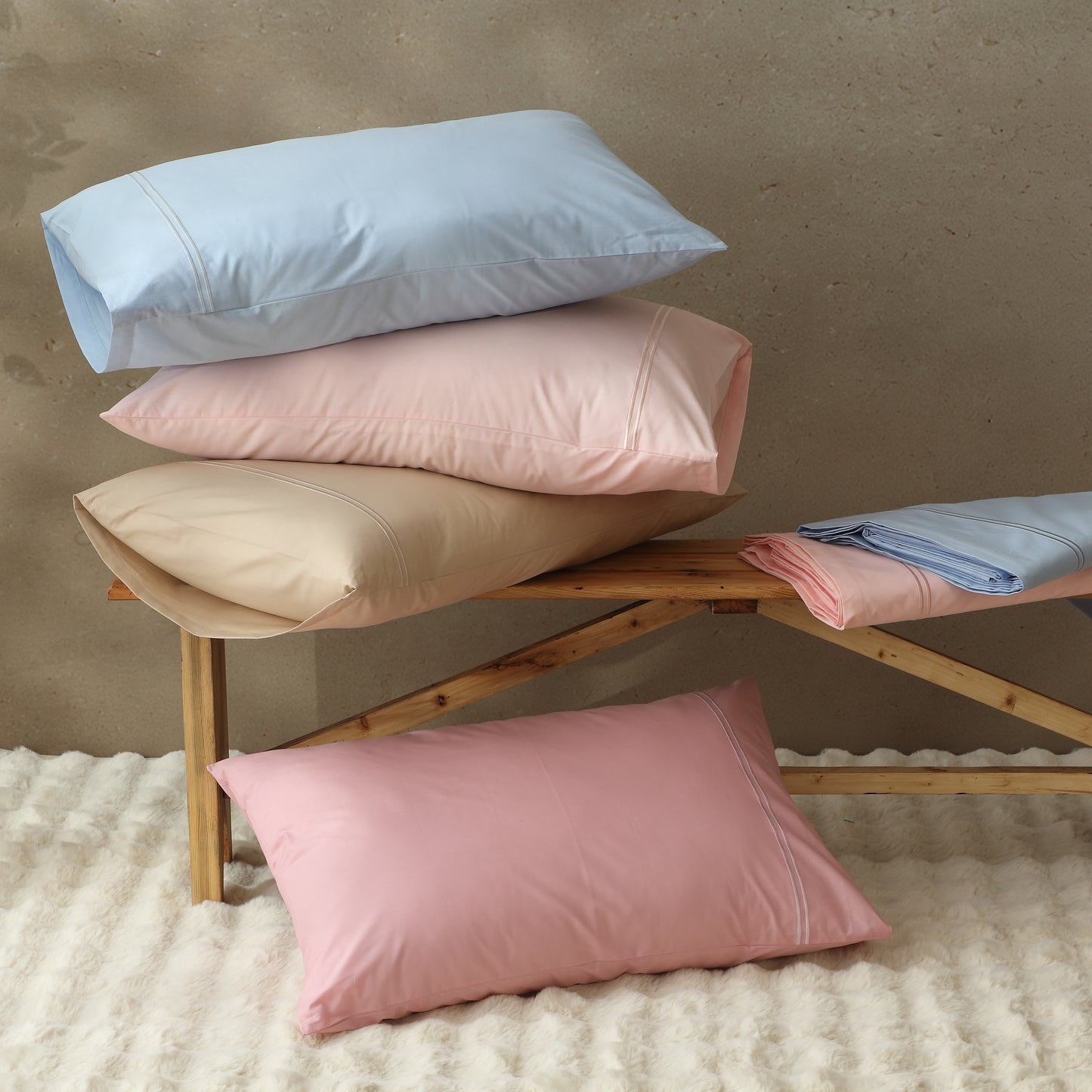 200TC ORGANIC COLOURED EMBROIDERED SHEET SET - PEACH FUZZ