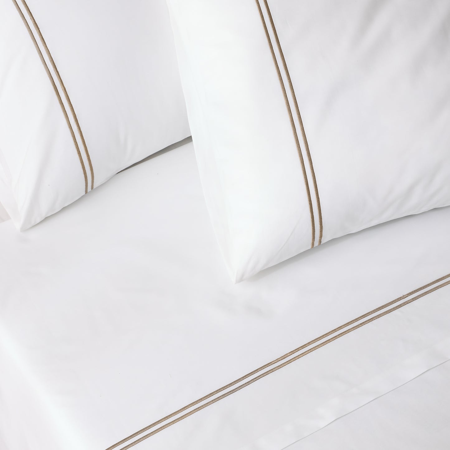 200TC WHITE ORGANIC EMBROIDERED SHEET SET - DUNE ON WHITE