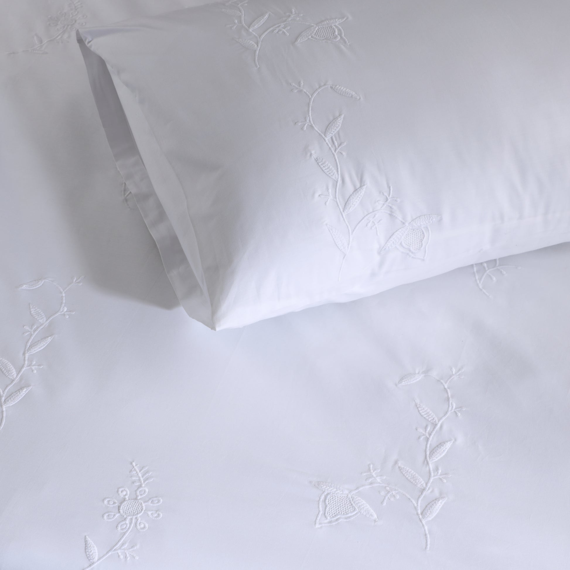 Vintage Floral — organic cotton percale floral embroidered duvet cover set, 200 TC, detailed view