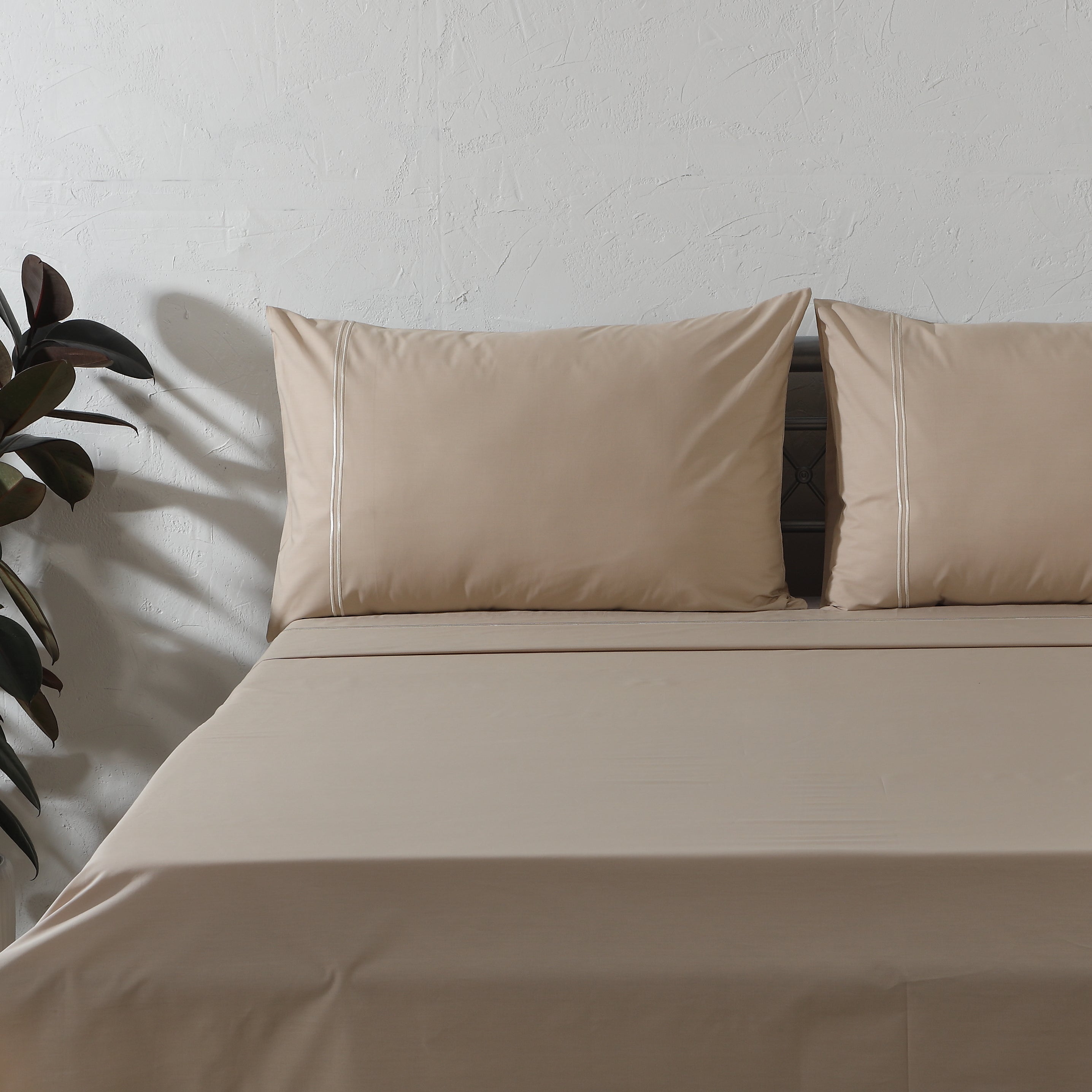 200TC ORGANIC COTTON COLOURED EMBROIDERED SHEET SET - HUMMUS