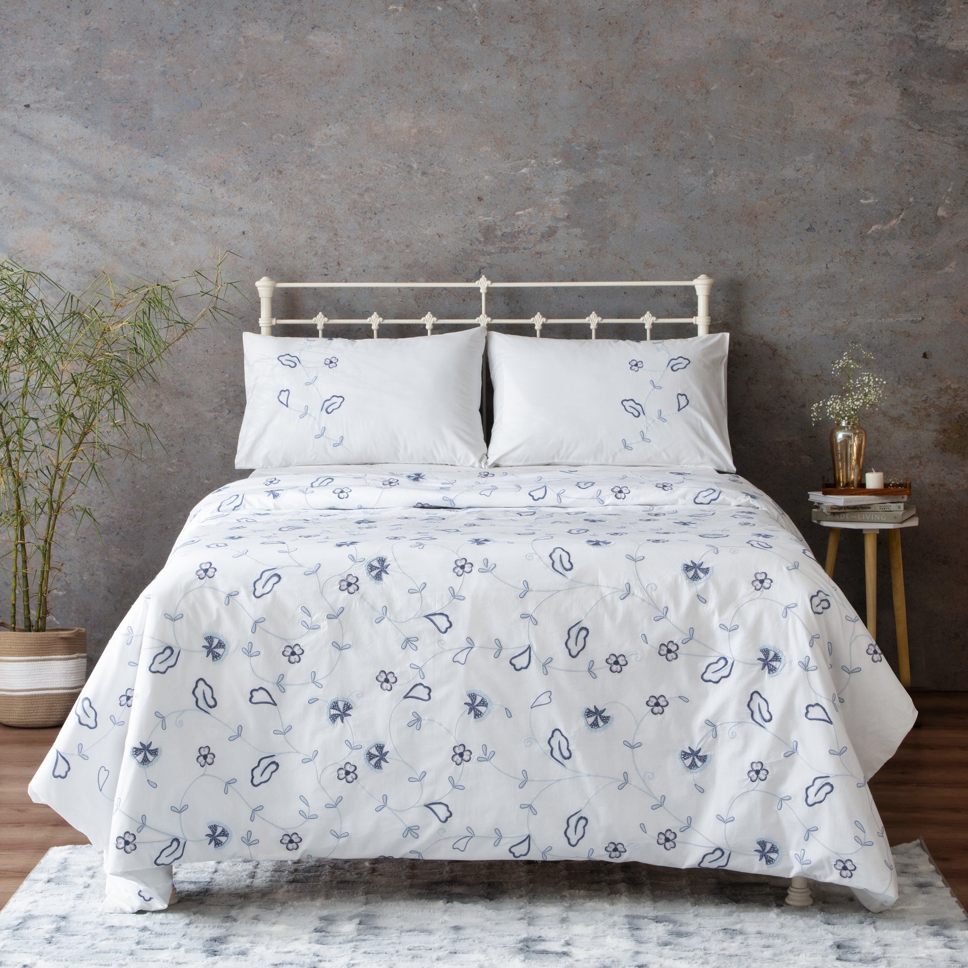 Paradiso — organic cotton percale embroidered duvet cover set, 200 TC, french inspired, blue accents