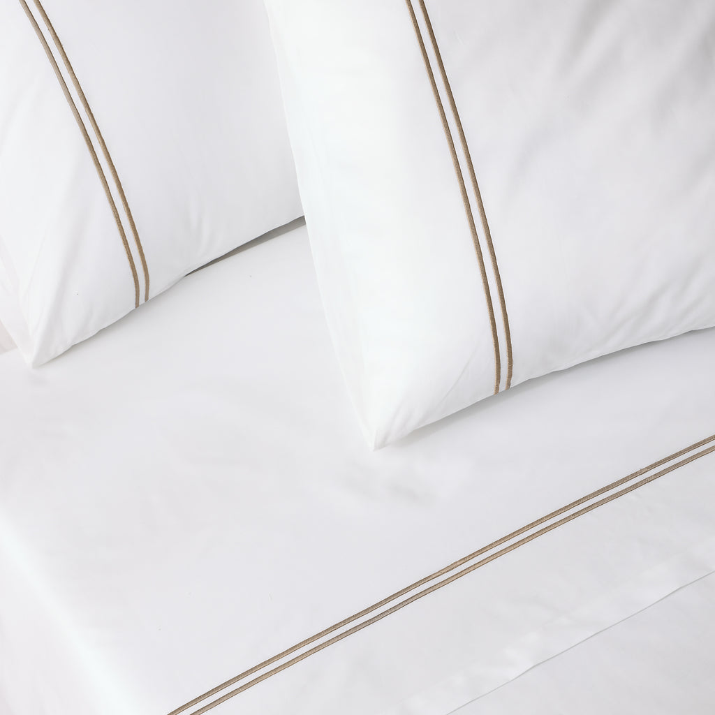 200TC WHITE ORGANIC COTTON EMBROIDERED SHEET SET - DUNE ON WHITE