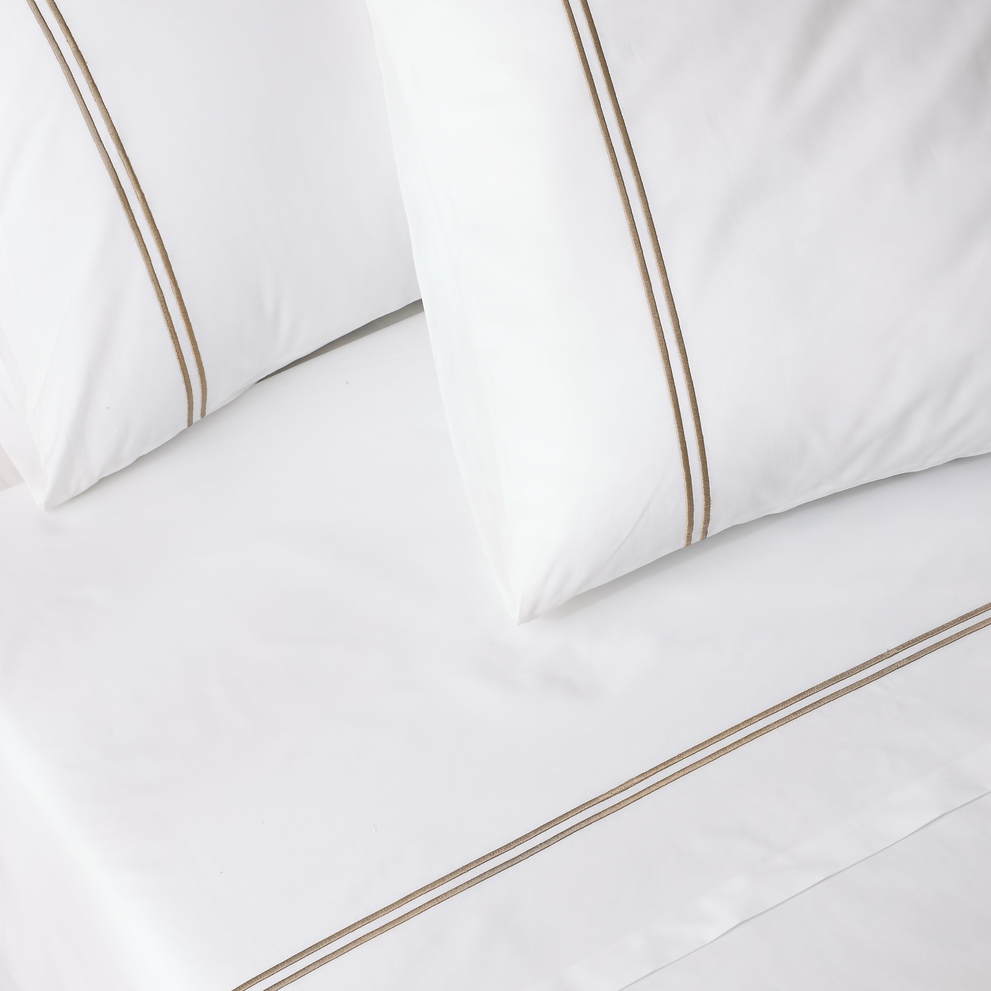 200TC WHITE ORGANIC COTTON EMBROIDERED SHEET SET - DUNE ON WHITE