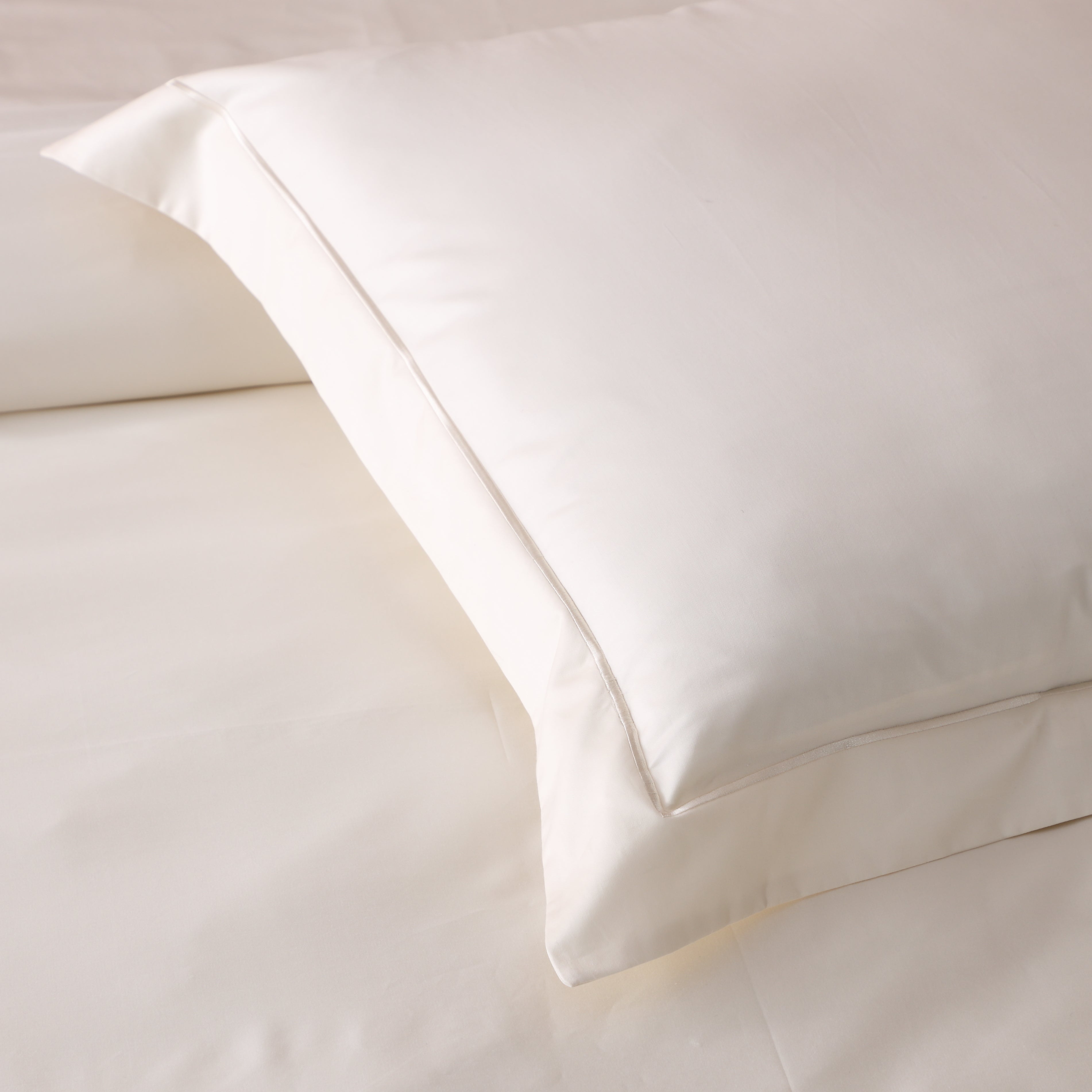 ORGANIC COTTON 600TC EURO EMBROIDERED IVORY PILLOWCASE SET
