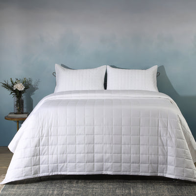 White bamboo cotton bedspread set on a luxury styled bed – 60% bamboo 40% cotton coverlet with timeless quilting design, lightweight and breathable, Whites of London India