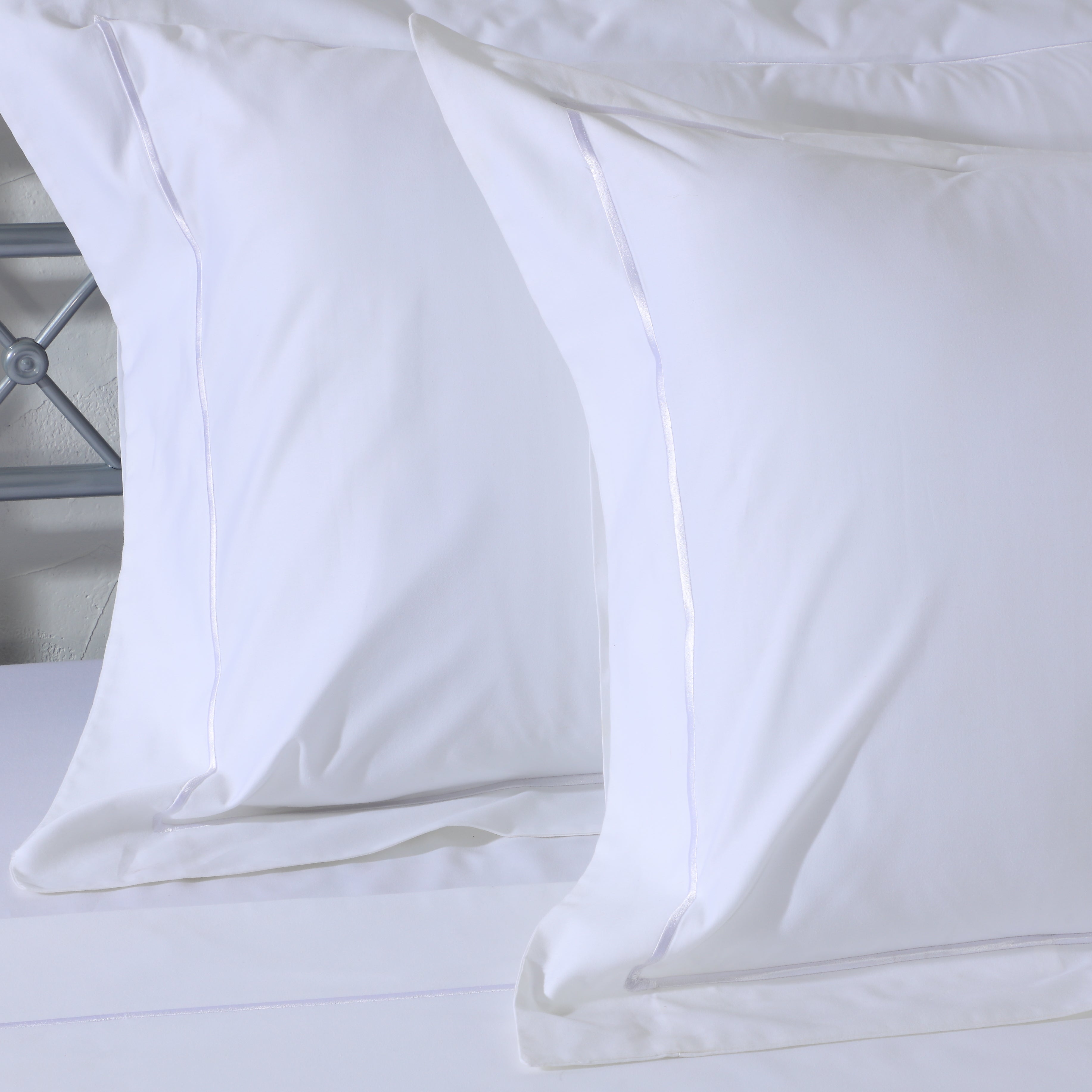 600TC 100% ORGANIC COTTON EMBROIDERED SHEET SET - WHITE