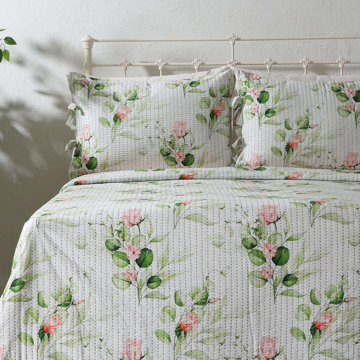COTTON REVERSIBLE BEDSPREAD SET - WHISPERING ROSE