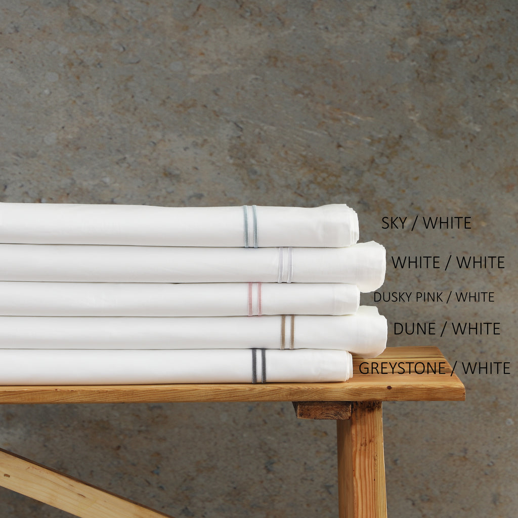 200TC WHITE ORGANIC COTTON EMBROIDERED SHEET SET - DUNE ON WHITE