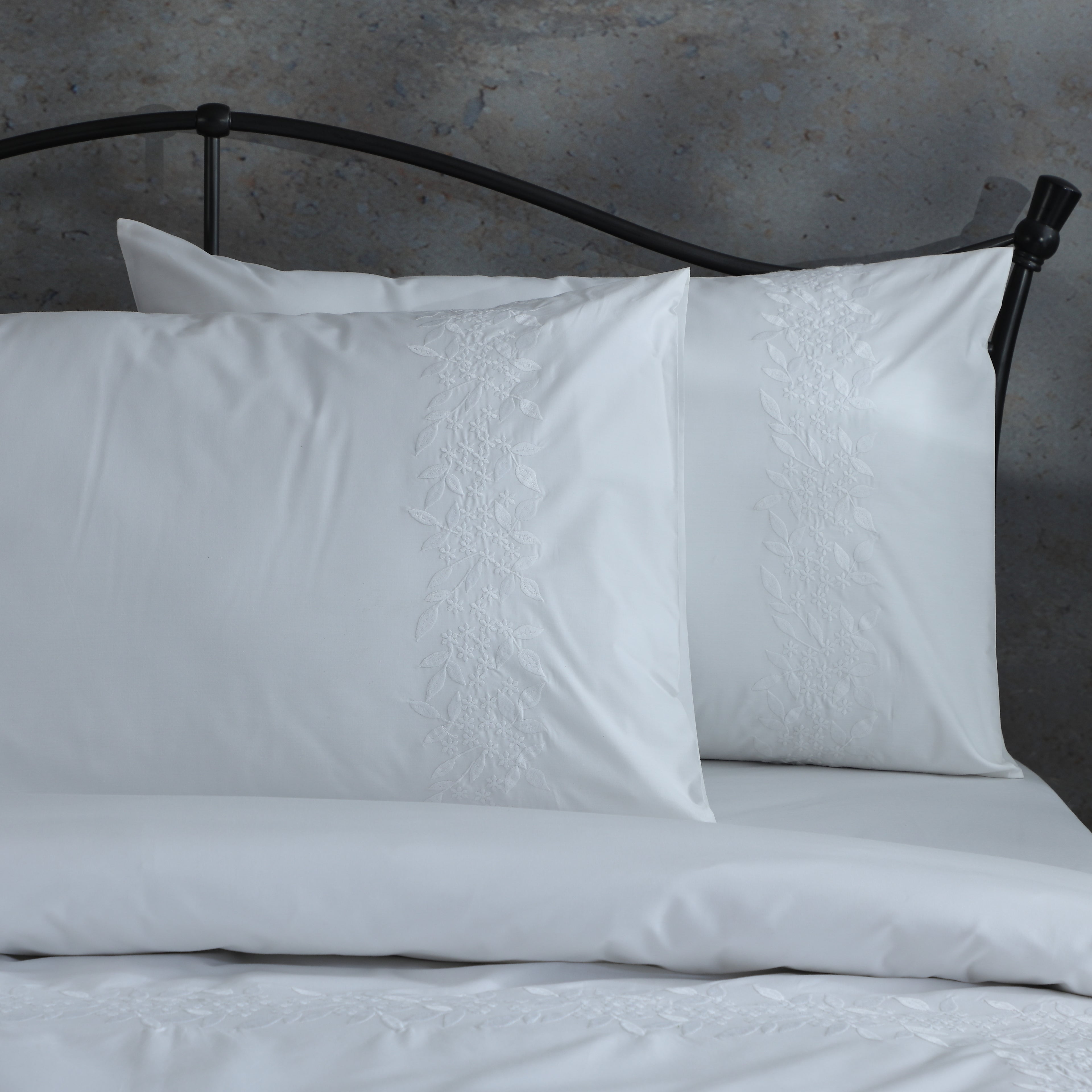 POSIE LANE 200 TC PERCALE 100% ORGANIC COTTON EMBROIDERED DUVET COVER SET